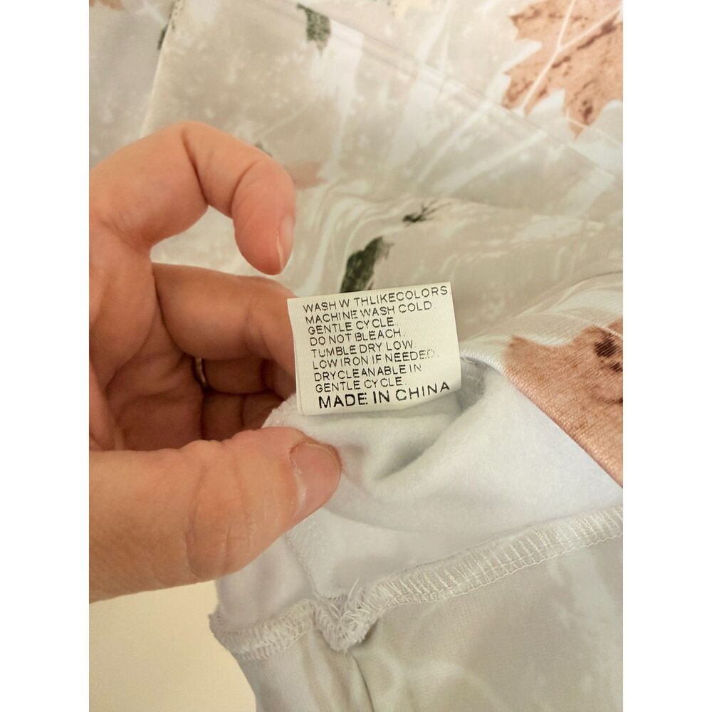 Volymoon NWOT Maple Leaf Camo Hoodie Sweatshirt Size Large Cream Brown Green - Picture 5 of 8
